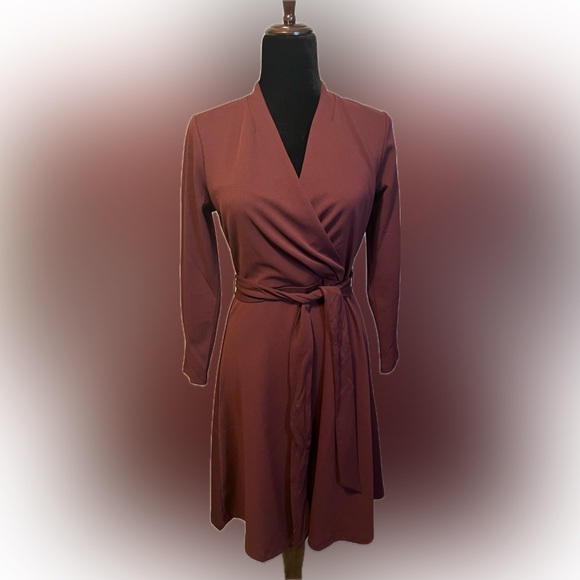 Ann Taylor Factory Dresses & Skirts - Ann Taylor Faux Wrap Long Sleeve Dress size SP